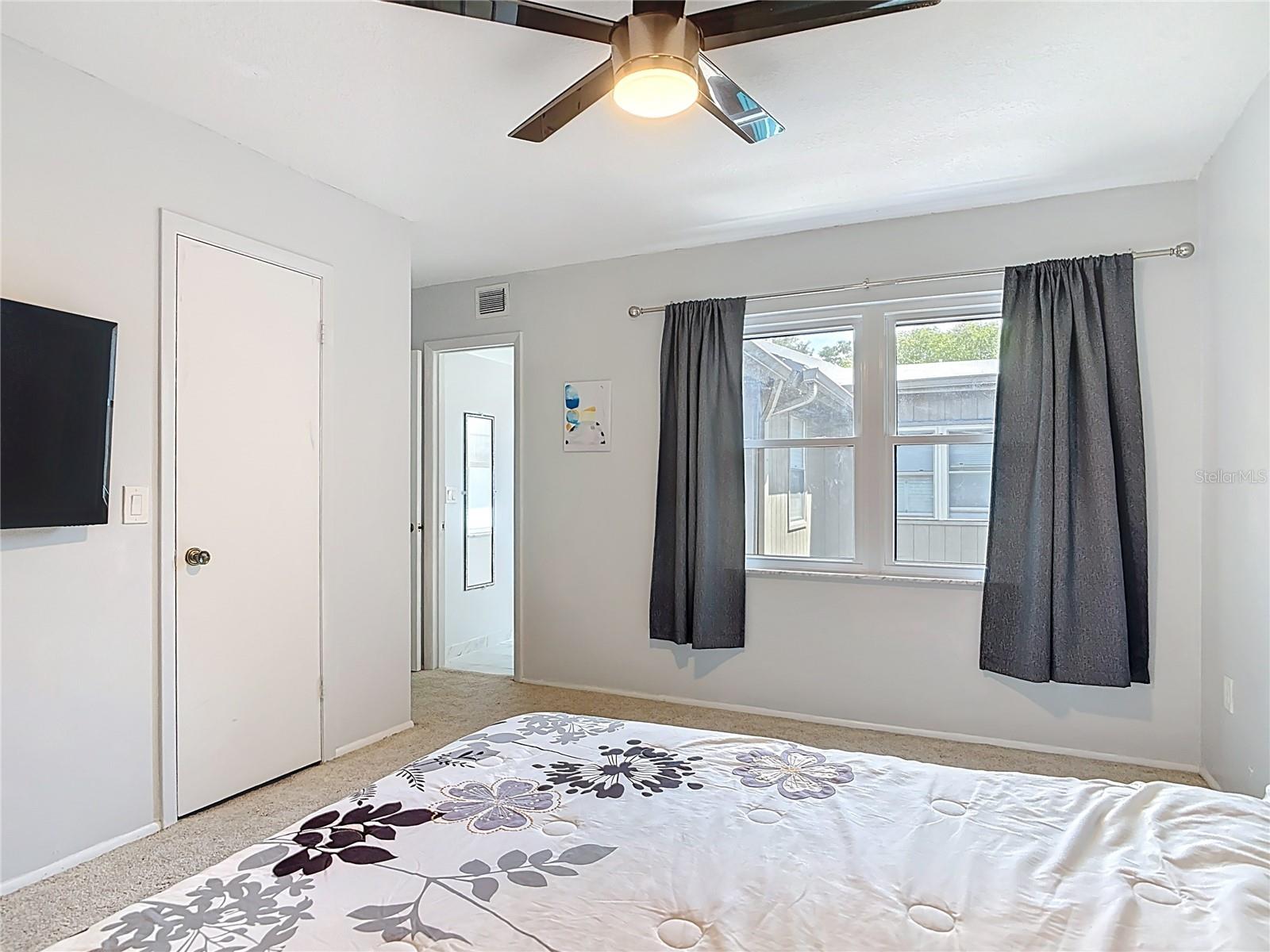 LAKE OF THE WOODS SEC 01 TWNHS - Residential