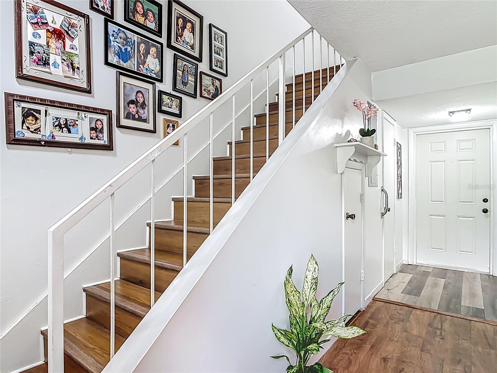 LAKE OF THE WOODS SEC 01 TWNHS - Residential