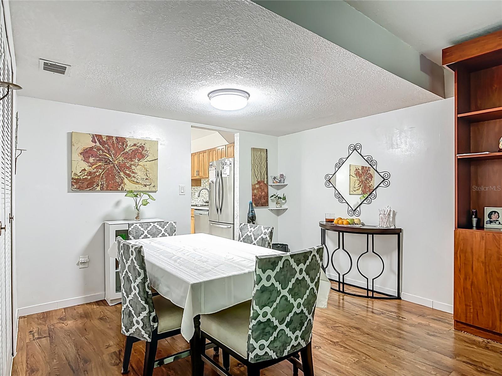 LAKE OF THE WOODS SEC 01 TWNHS - Residential