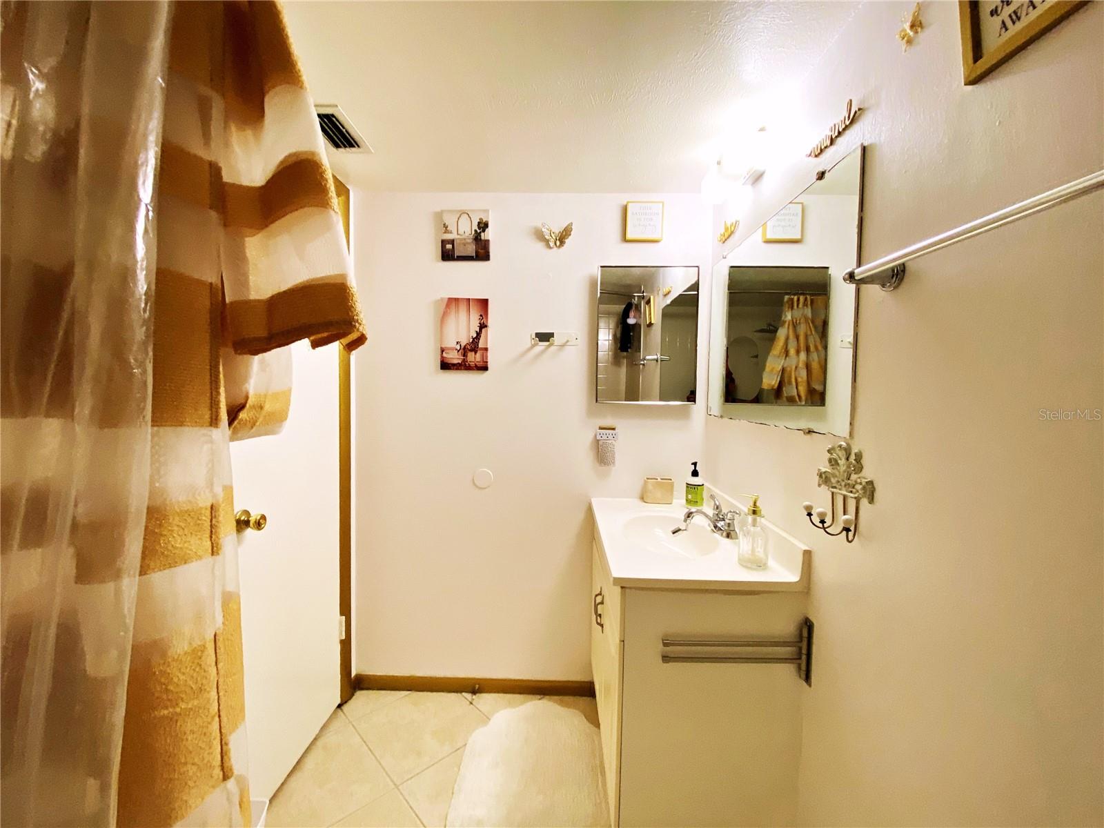 ST ANDREWS COVE CONDO - Residential Lease