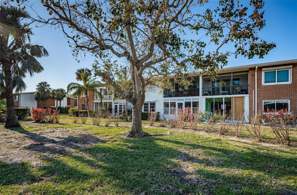 Photo of 4580 Overlook Drive NE #191, St Petersburg, FL 33703 (MLS # TB8399559)
