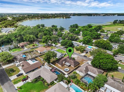 A home in LAKELAND