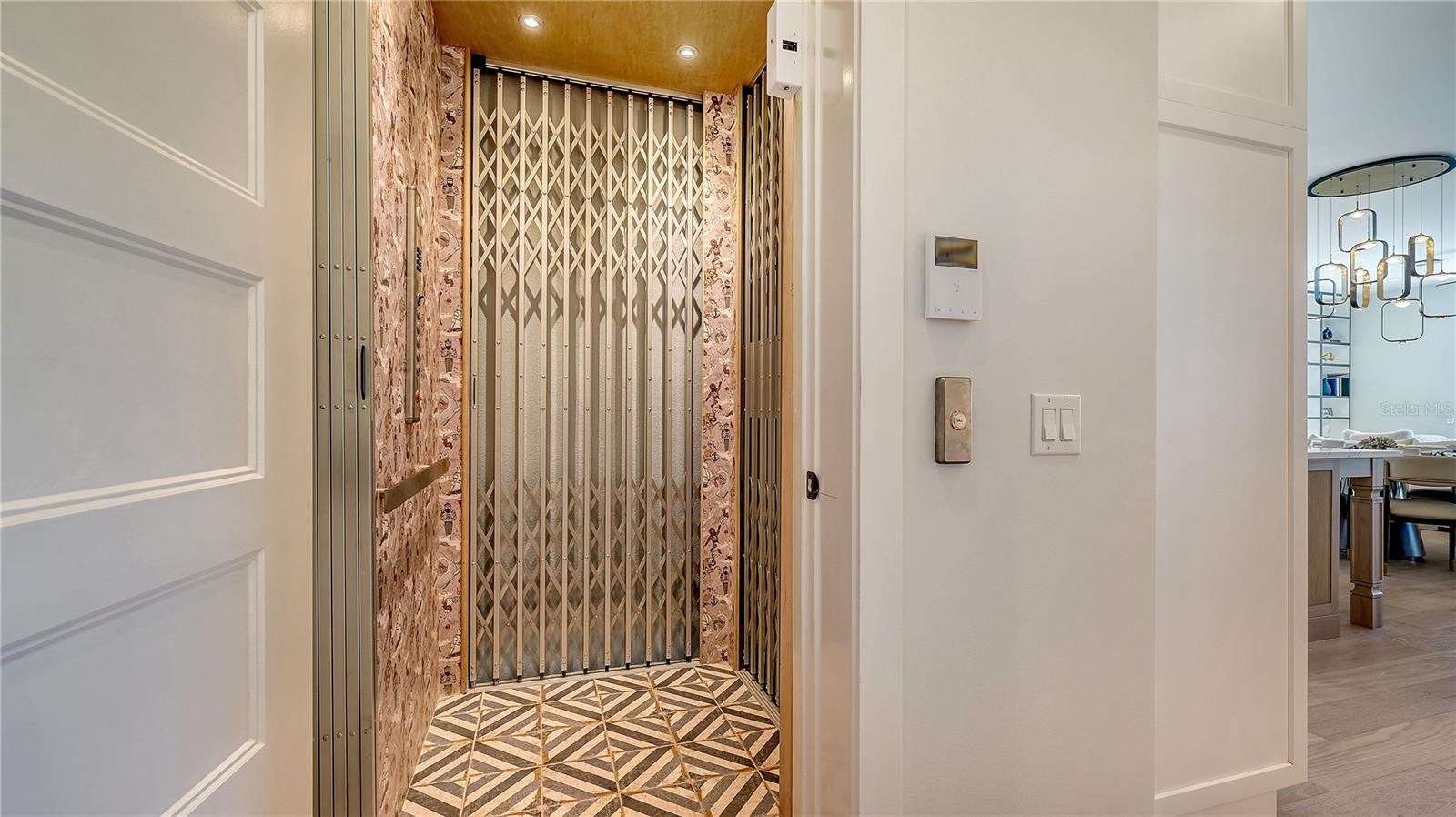 SARASOTA BEACH - Residential