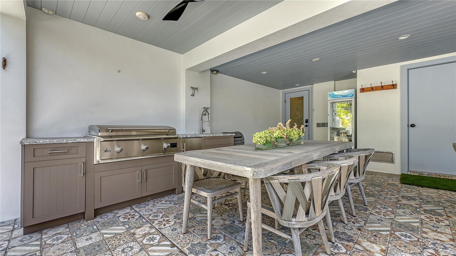 SARASOTA BEACH - Residential