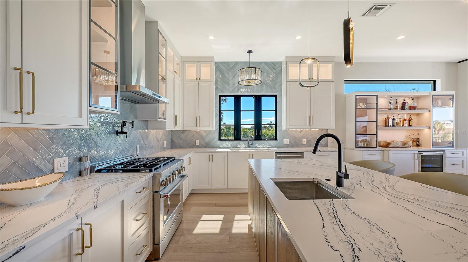 SARASOTA BEACH - Residential