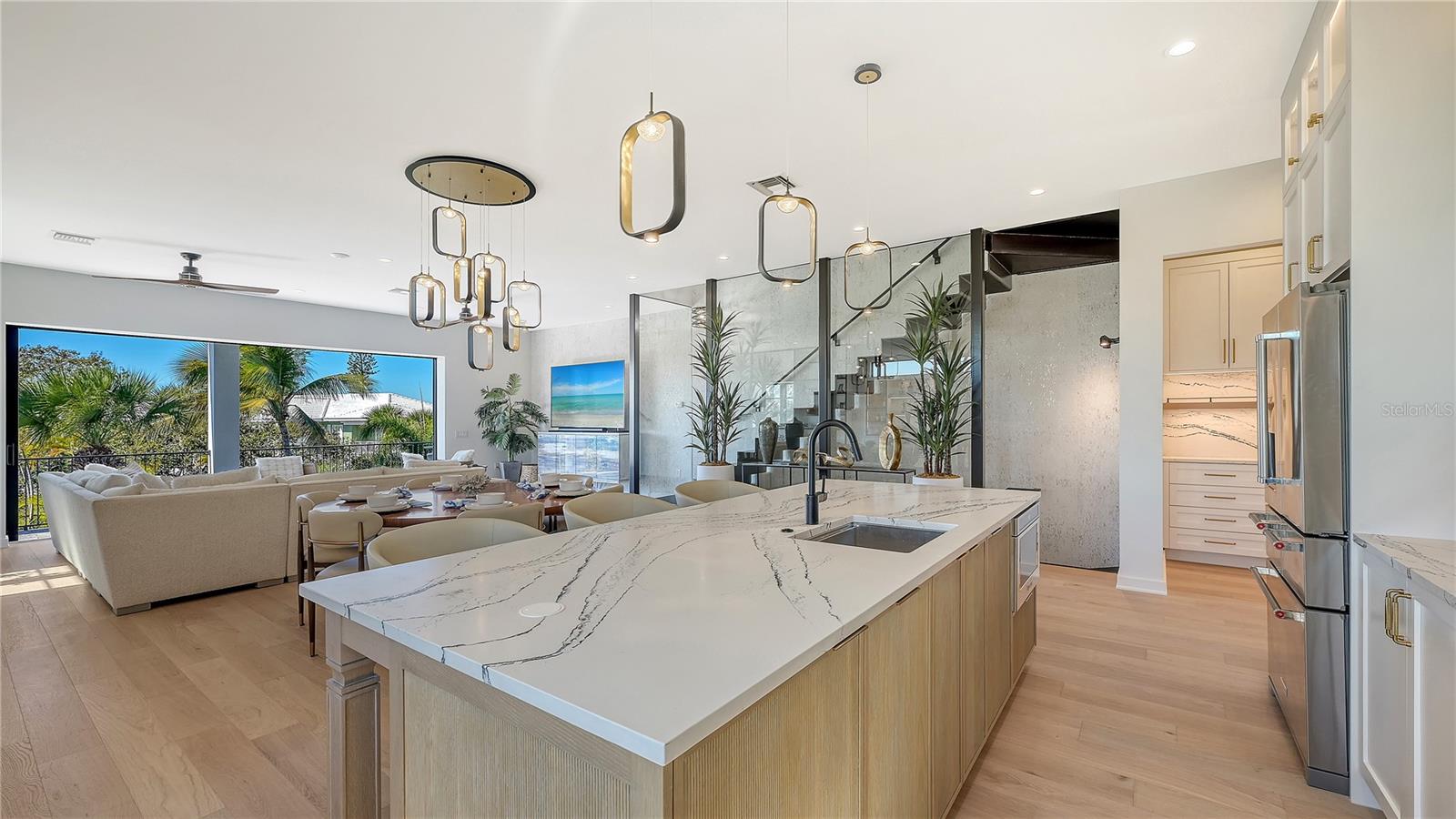 SARASOTA BEACH - Residential