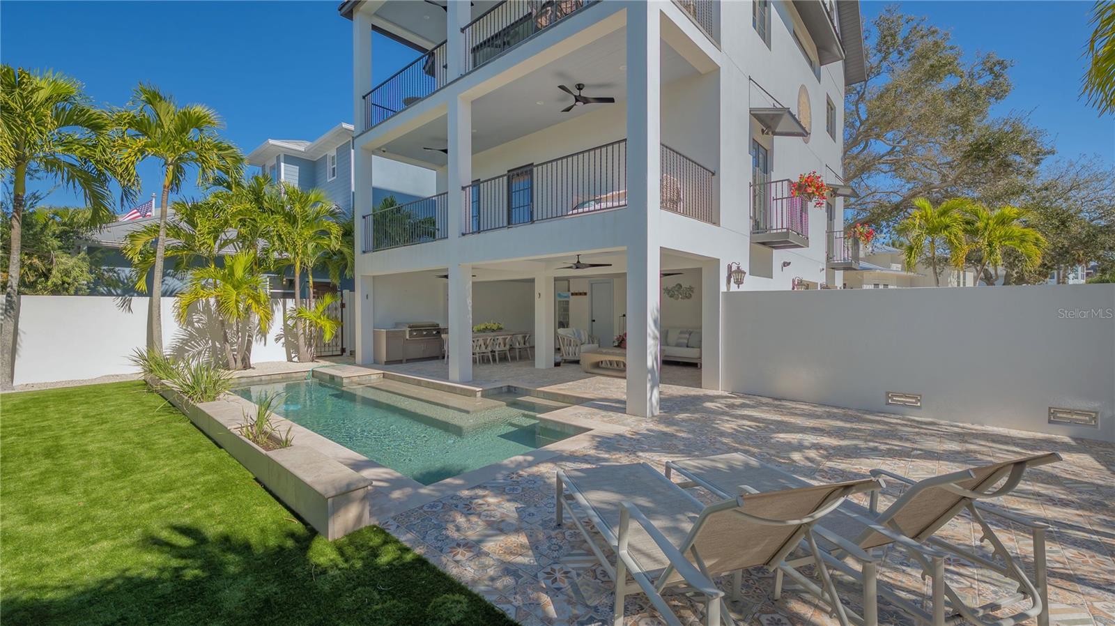 SARASOTA BEACH - Residential