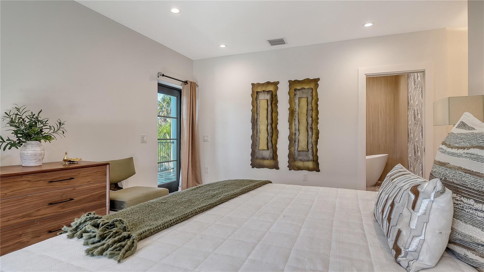 SARASOTA BEACH - Residential