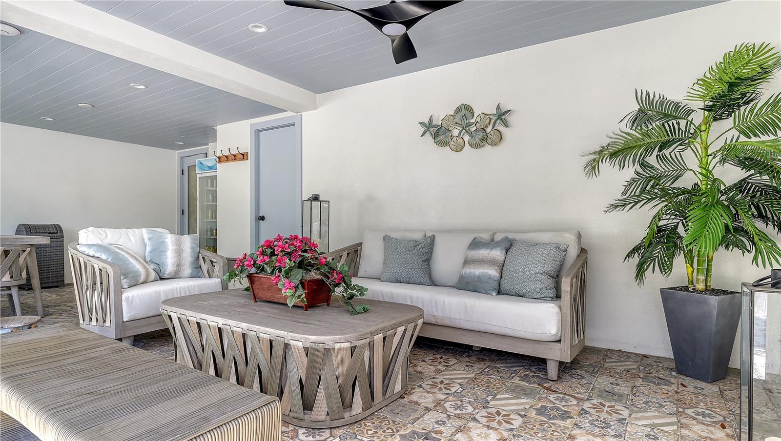 SARASOTA BEACH - Residential