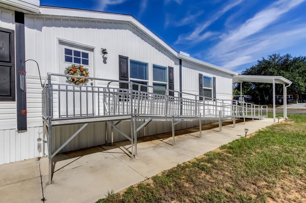 Photo of 15061 Brookridge Boulevard, Brooksville, FL 34613 (MLS # W7880747)