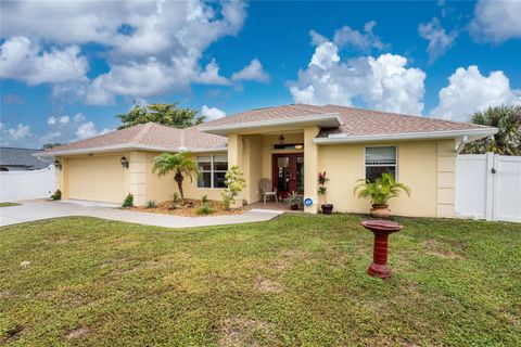 A home in PORT CHARLOTTE