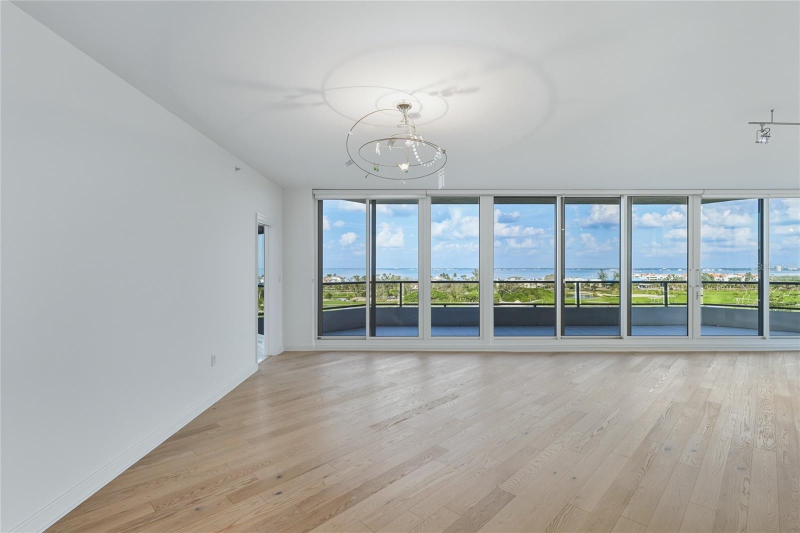 SANCTUARY III - Residential