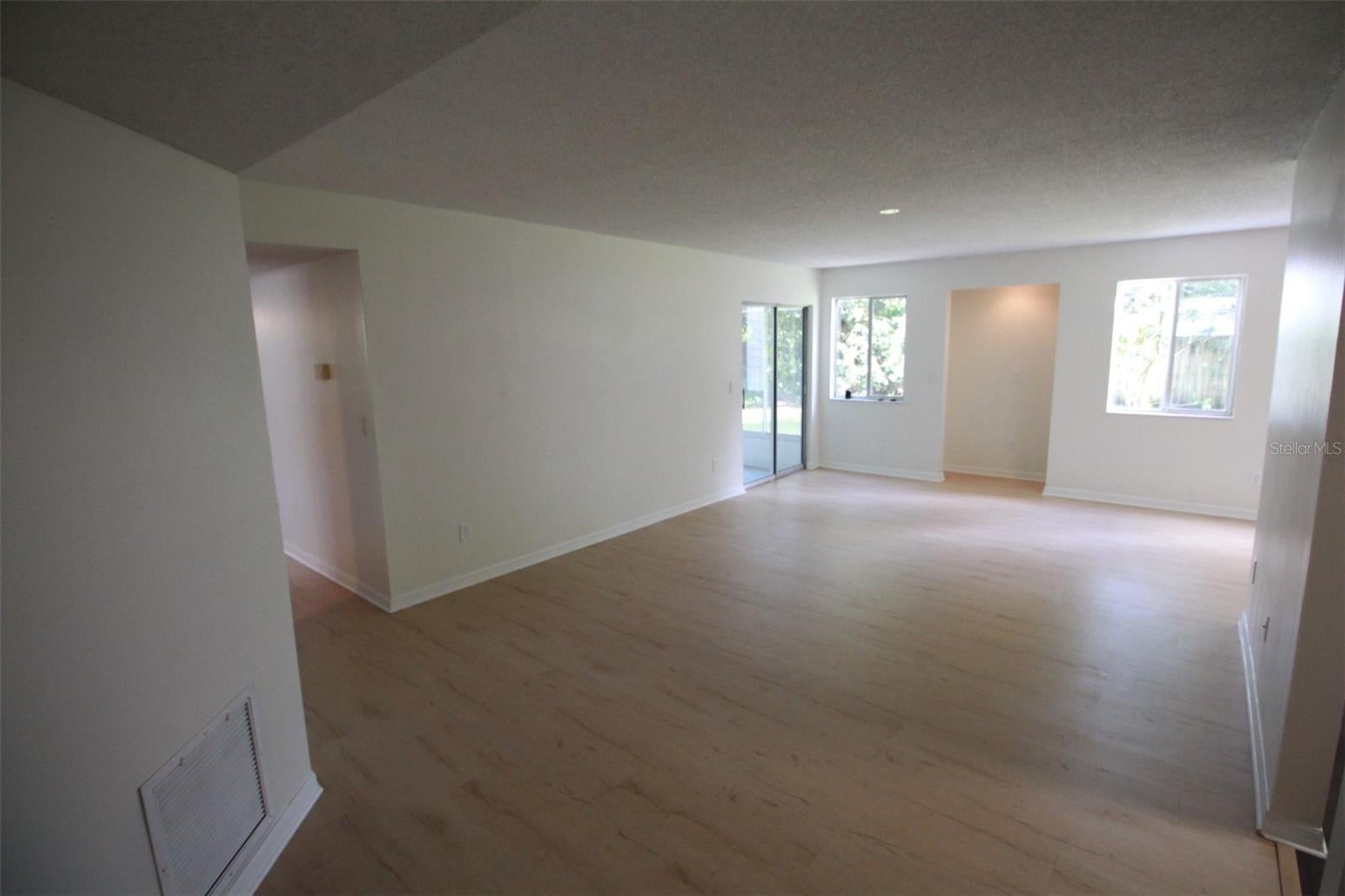 5301 WHITE CLIFF LANE 1002