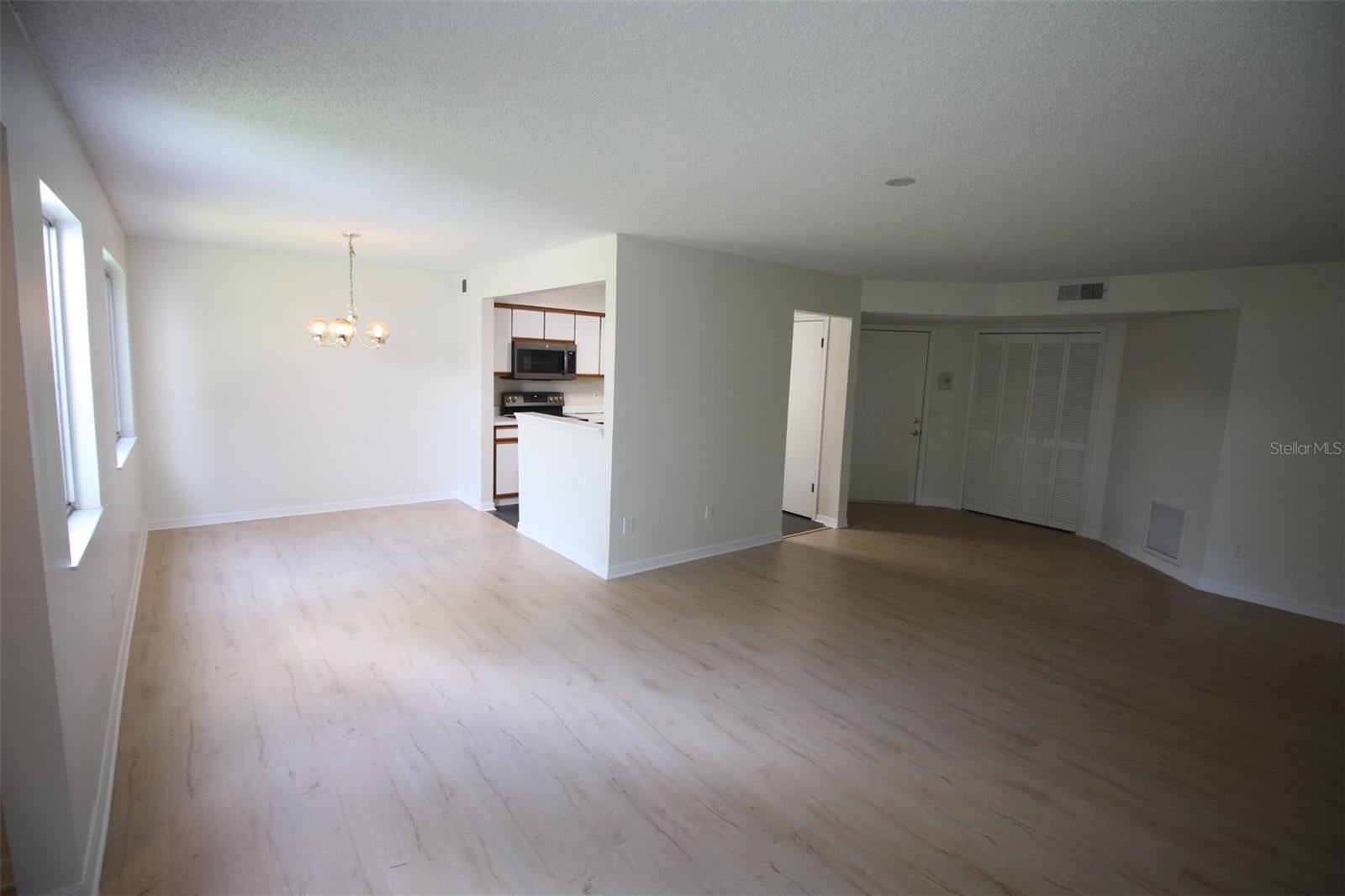 5301 WHITE CLIFF LANE 1002
