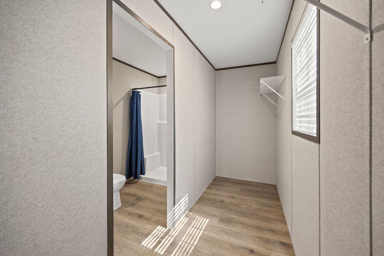 ROYAL OAKS RETREATS - Residential