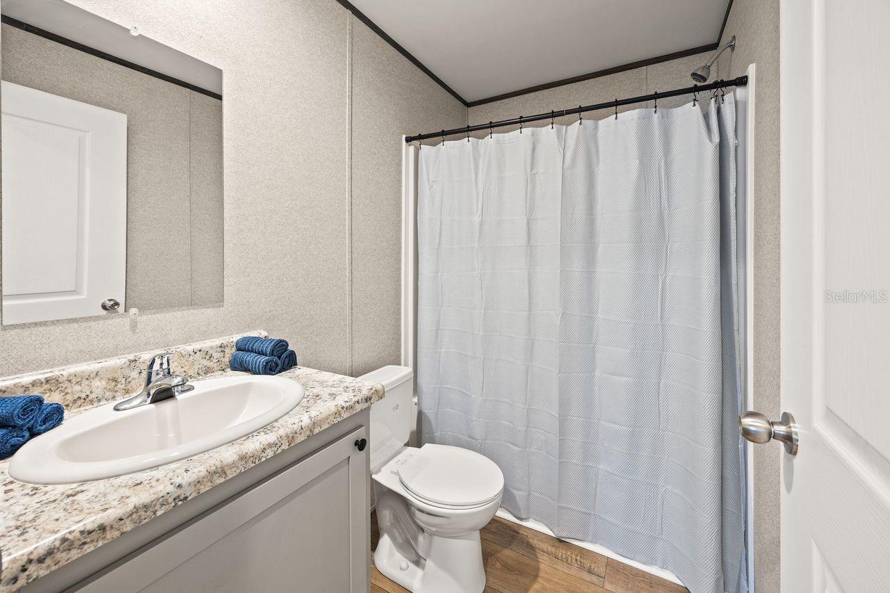 ROYAL OAKS RETREATS - Residential