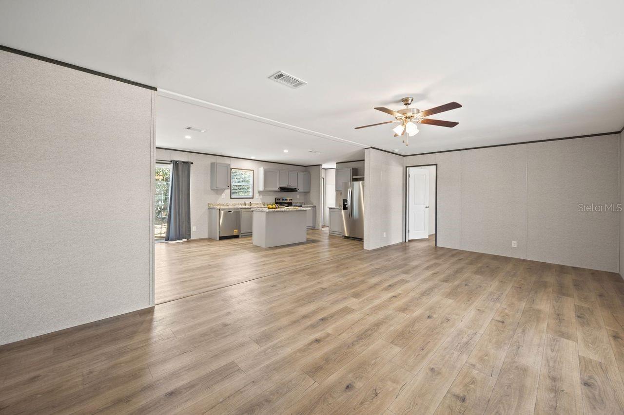 ROYAL OAKS RETREATS - Residential