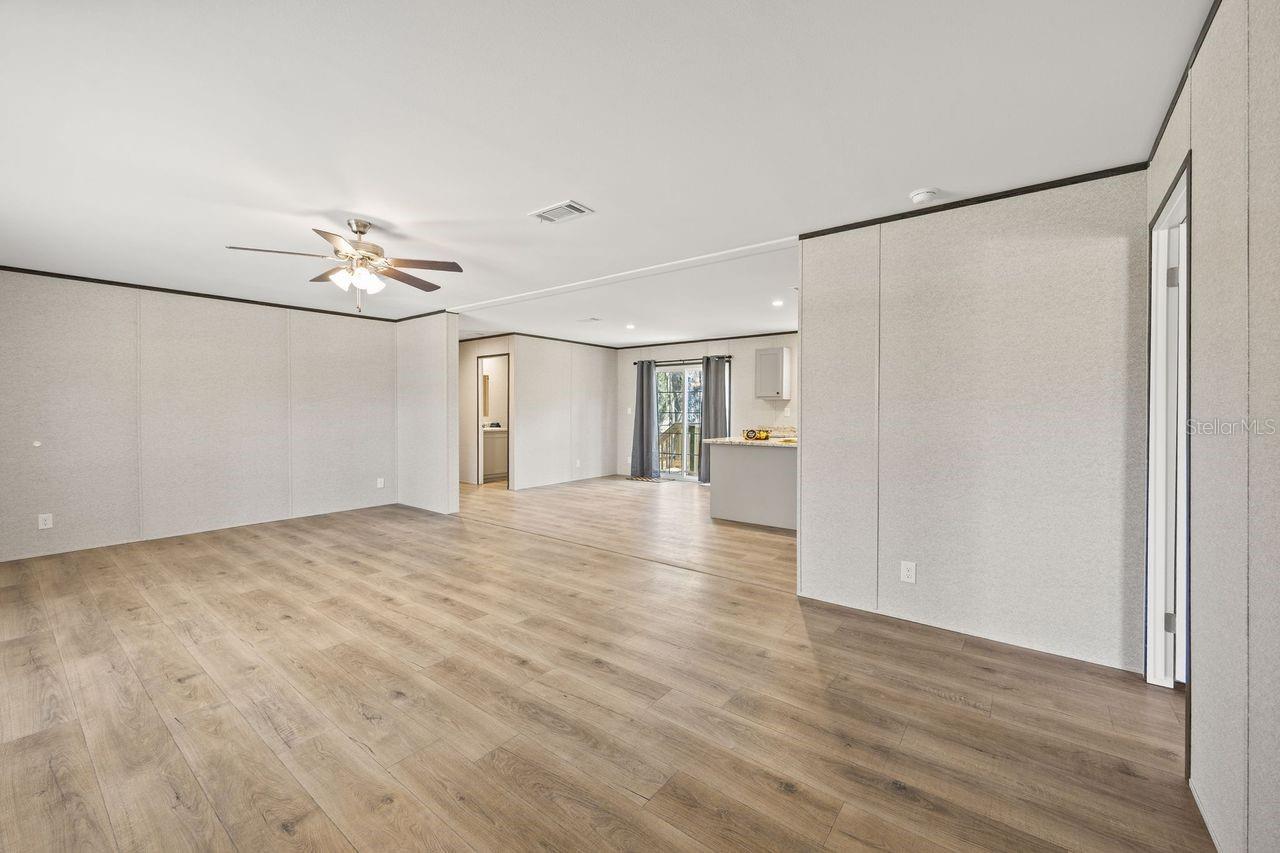 ROYAL OAKS RETREATS - Residential