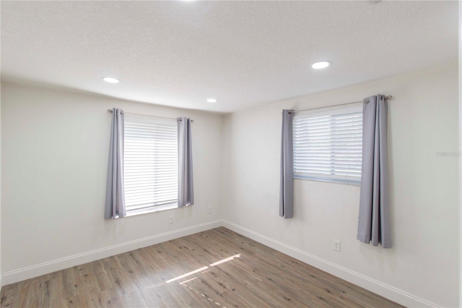 HEATHER OAKS - Residential