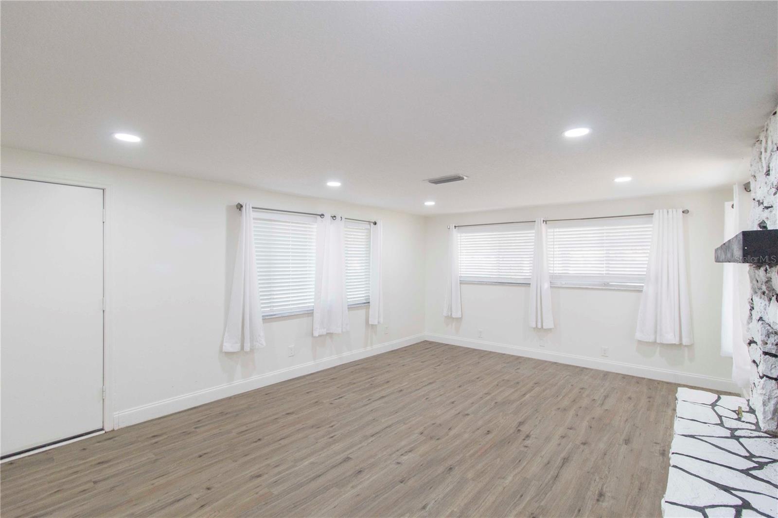 HEATHER OAKS - Residential