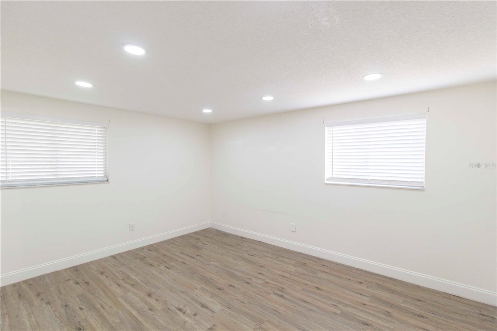 HEATHER OAKS - Residential