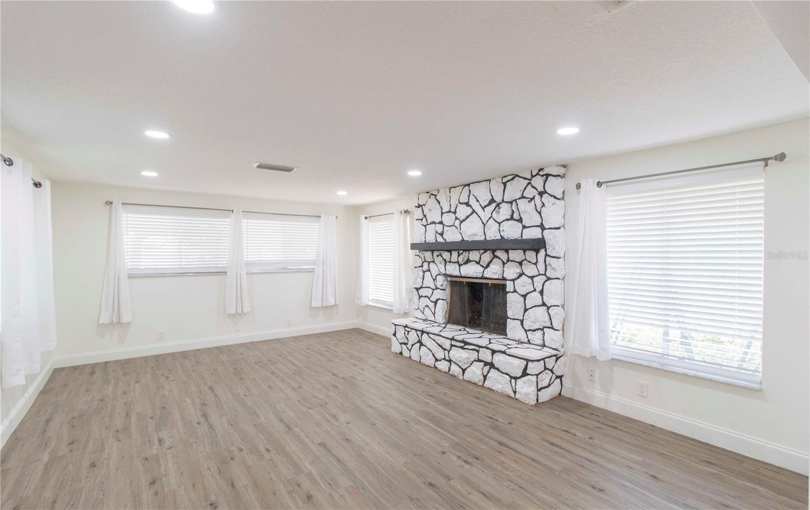 HEATHER OAKS - Residential