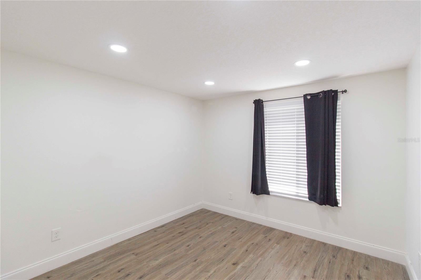 HEATHER OAKS - Residential