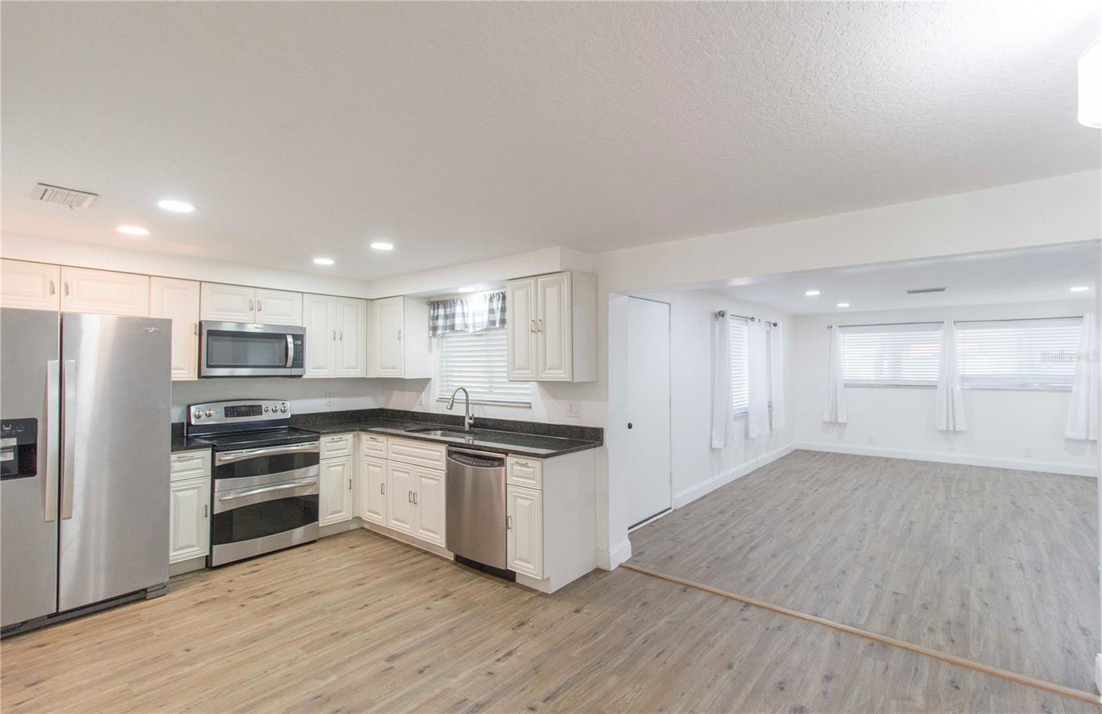 HEATHER OAKS - Residential