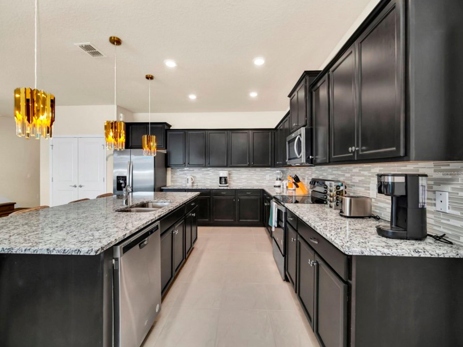 WINDSOR ISLAND RESIDENCE PH 2A - Residential