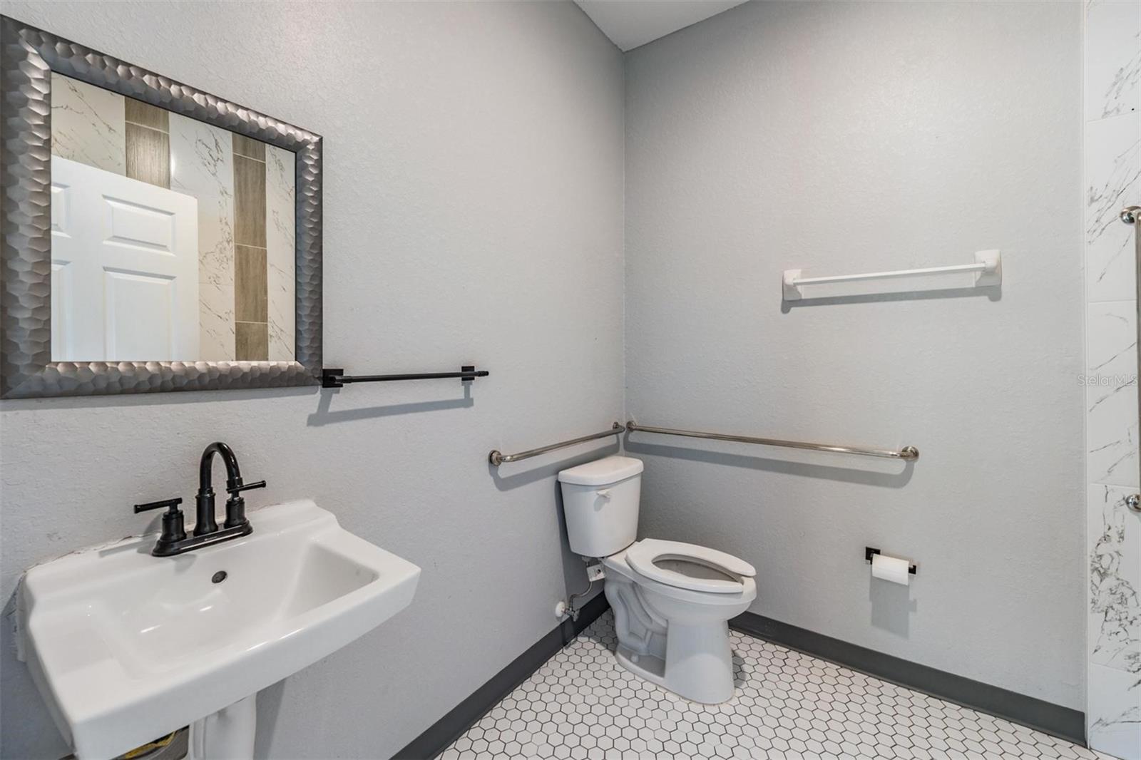 FRUITLAND HEIGHTS - Residential Income