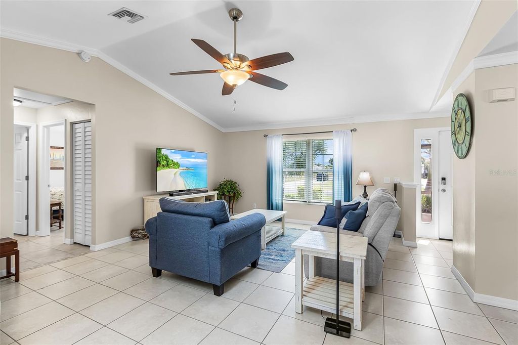 Photo of 4302 SW 18th Place, Cape Coral, FL 33914 (MLS # C7525247)