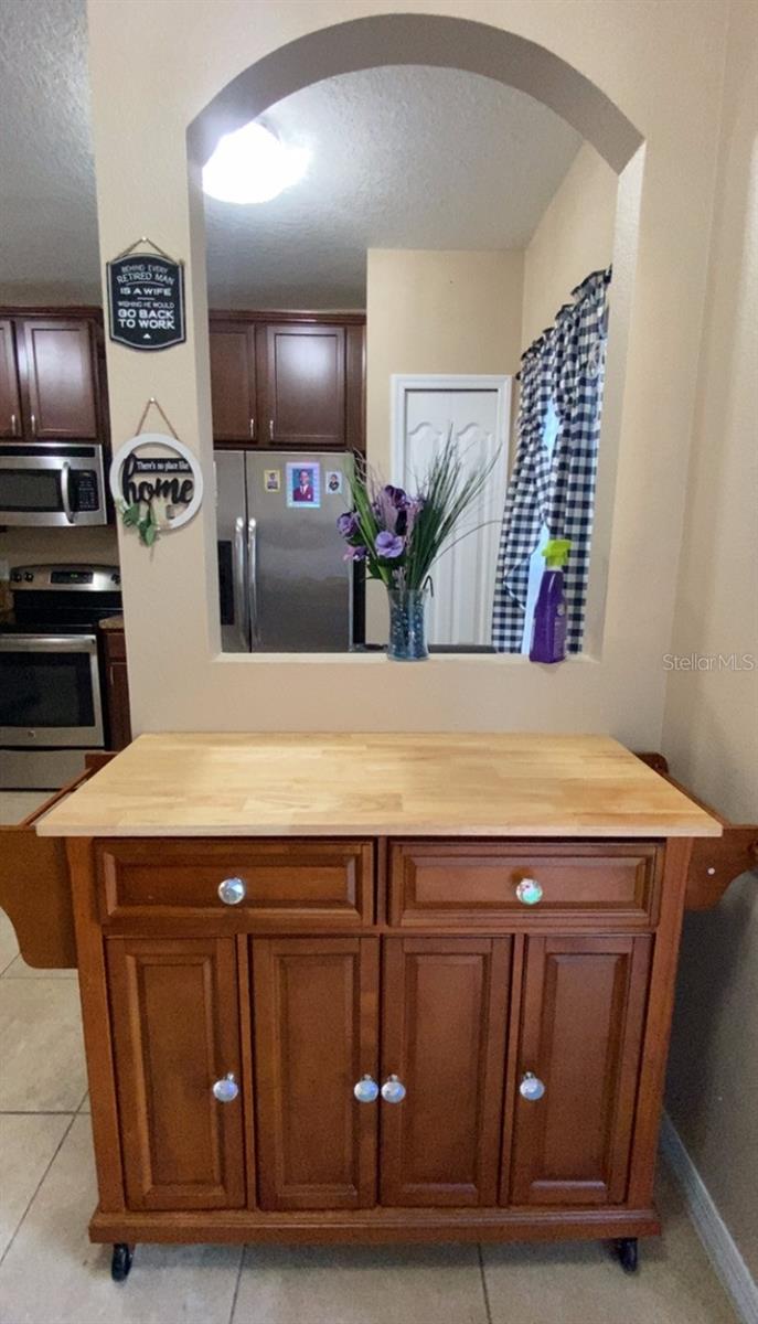 WINDSOR LAKE TWNHMS EAST - Residential