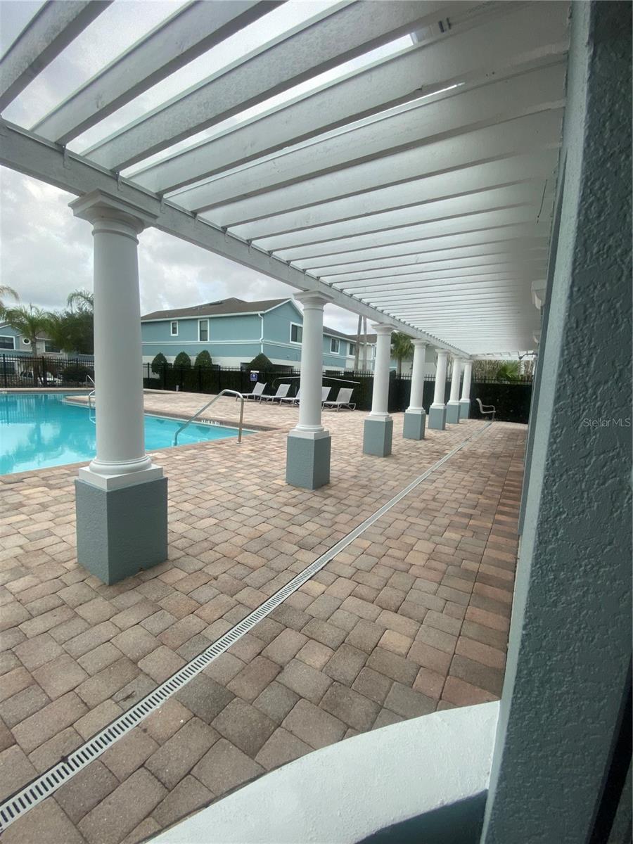 WINDSOR LAKE TWNHMS EAST - Residential