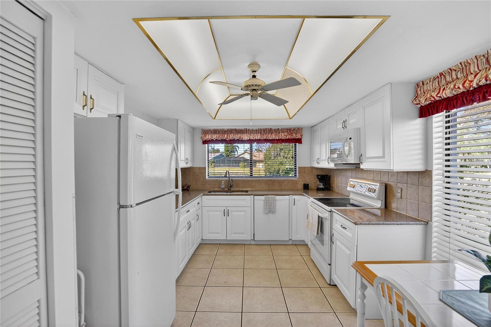 WALDEN LAKE FAIRWAY VILLAS UNI - Residential