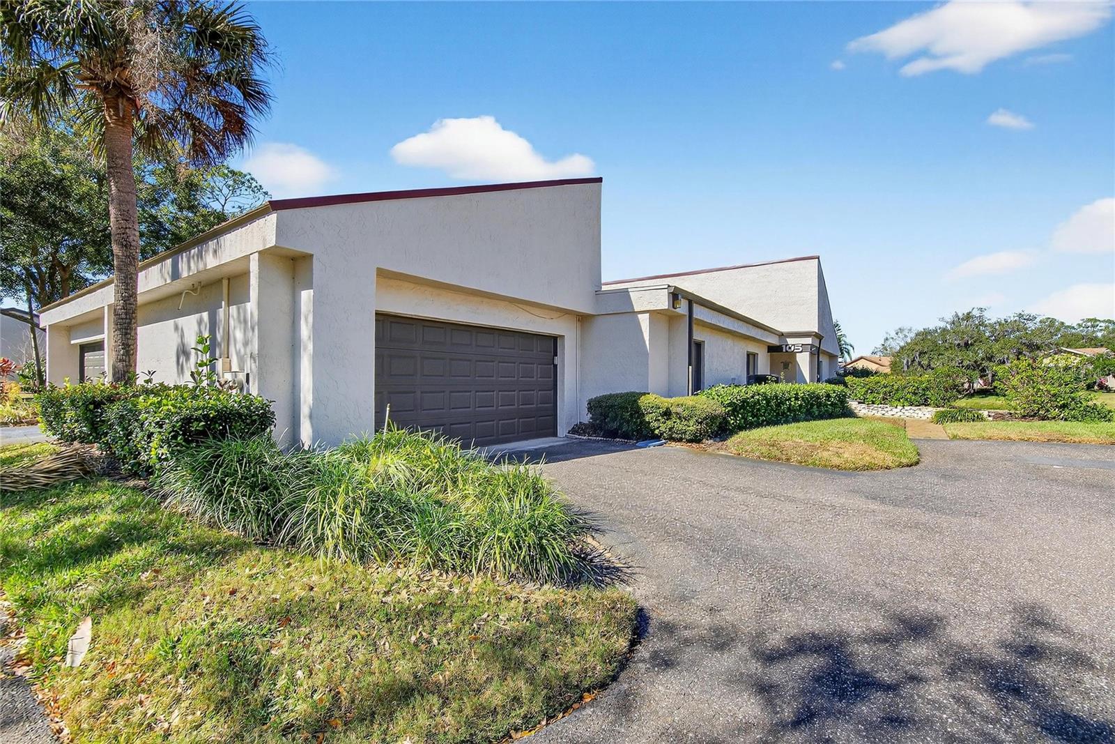 WALDEN LAKE FAIRWAY VILLAS UNI - Residential