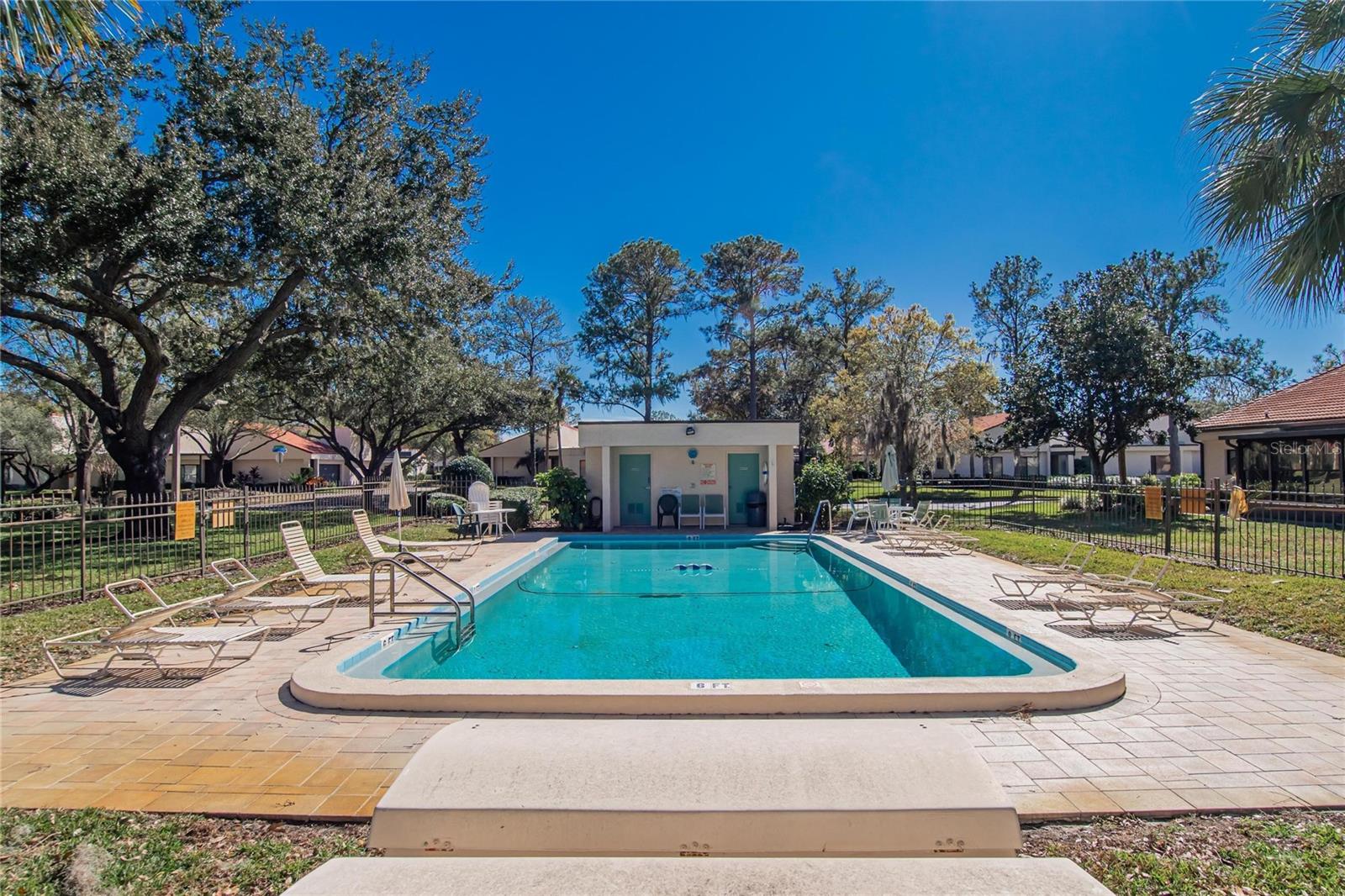 WALDEN LAKE FAIRWAY VILLAS UNI - Residential