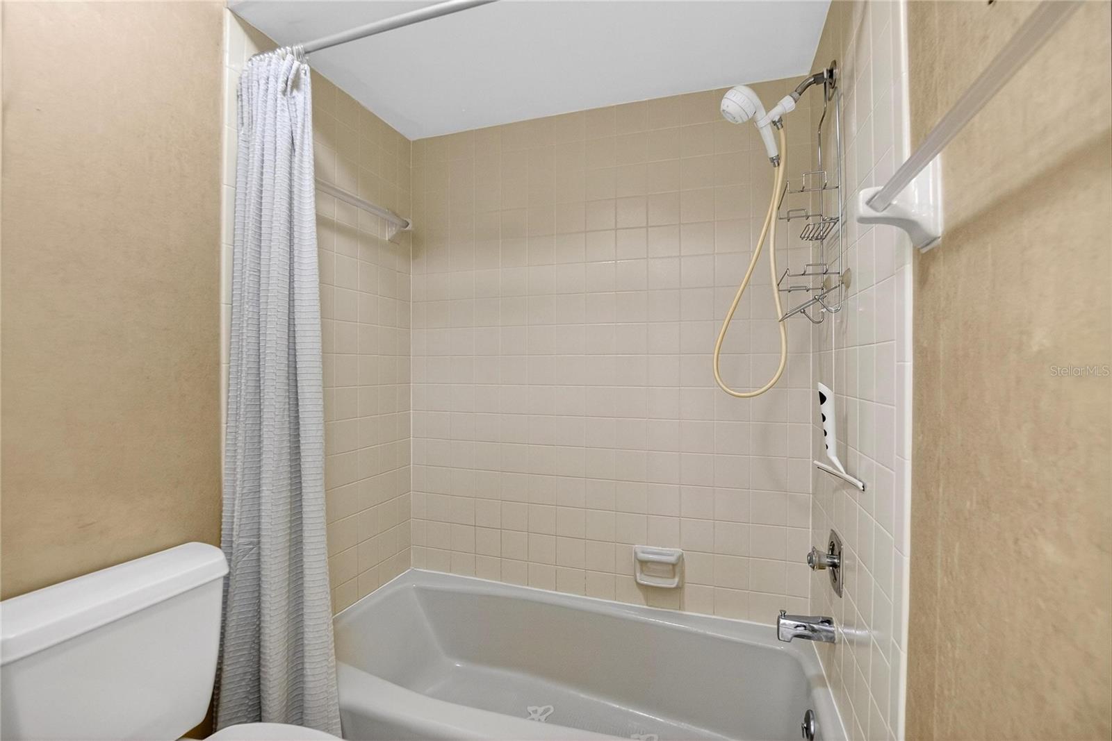 WALDEN LAKE FAIRWAY VILLAS UNI - Residential