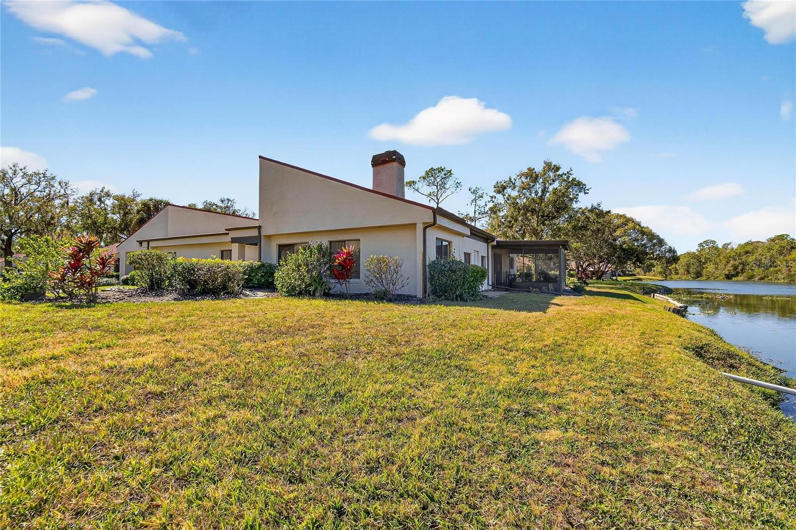 WALDEN LAKE FAIRWAY VILLAS UNI - Residential