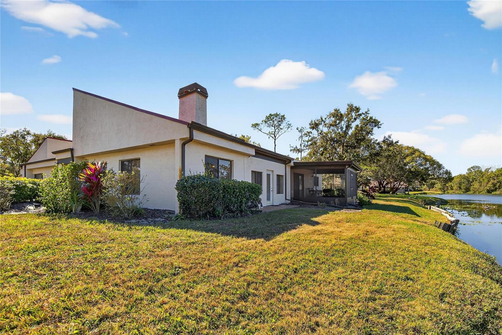 WALDEN LAKE FAIRWAY VILLAS UNI - Residential