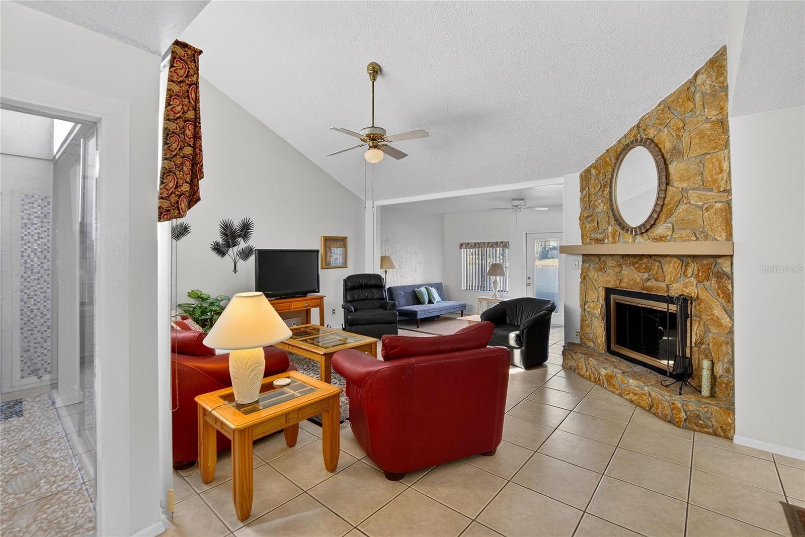 WALDEN LAKE FAIRWAY VILLAS UNI - Residential