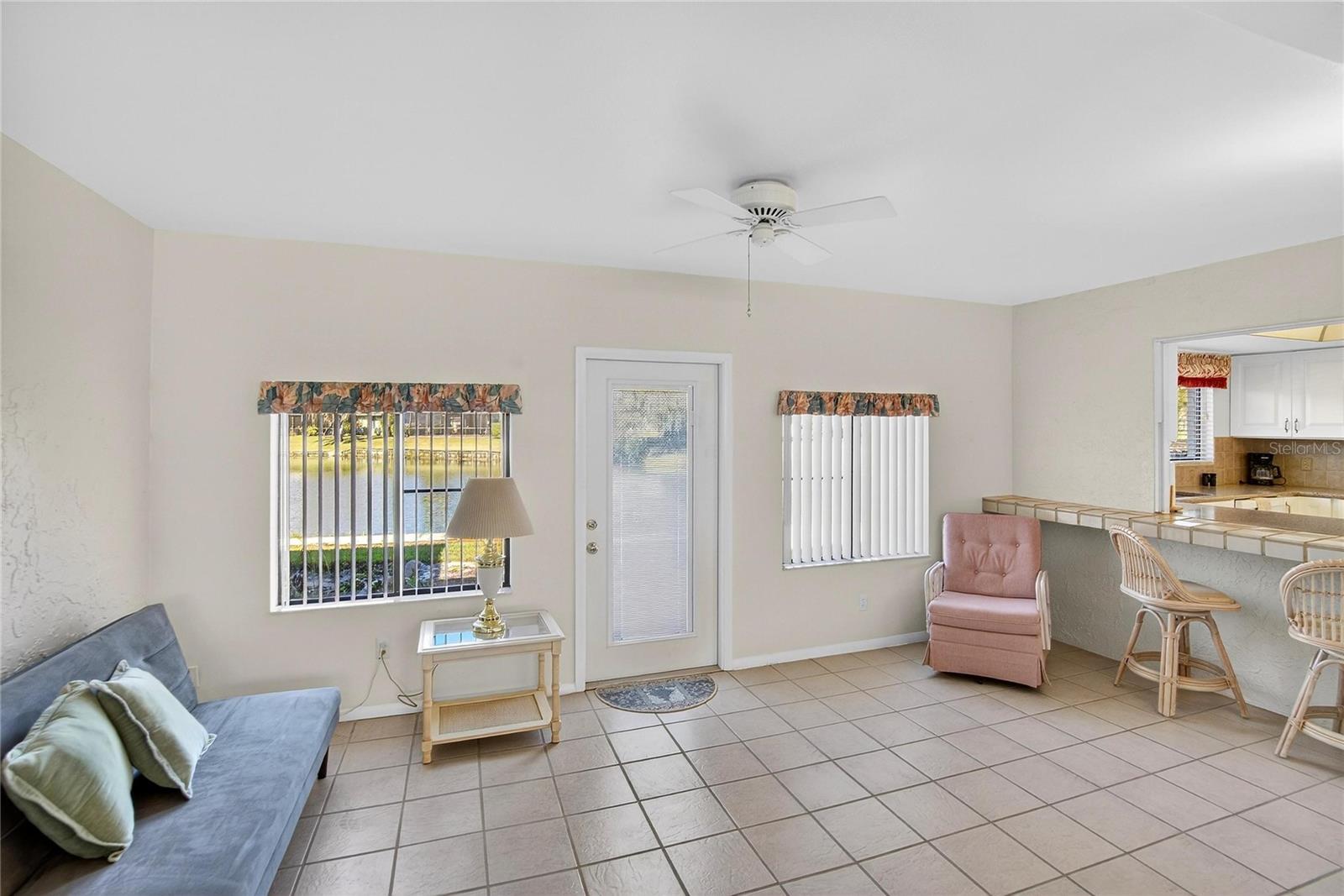 WALDEN LAKE FAIRWAY VILLAS UNI - Residential