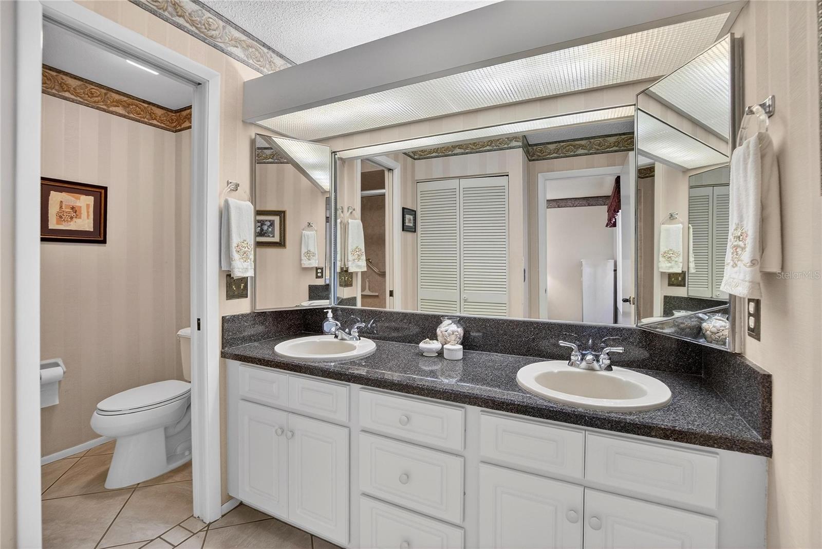 WALDEN LAKE FAIRWAY VILLAS UNI - Residential