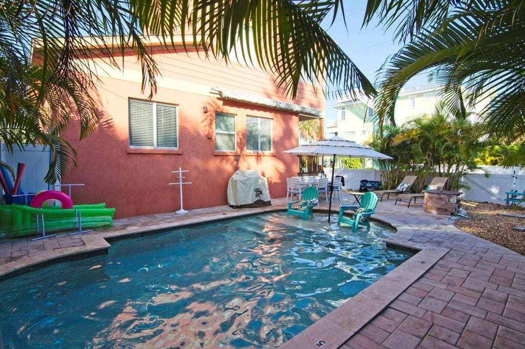 Photo of 2219 Avenue C, Bradenton Beach, FL 34217 (MLS # A4710503)