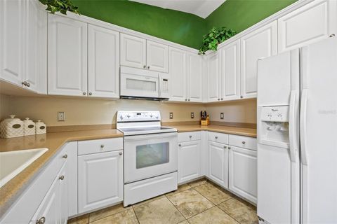 Condominium in PORT CHARLOTTE FL 3333 GRAND VISTA COURT 8.jpg