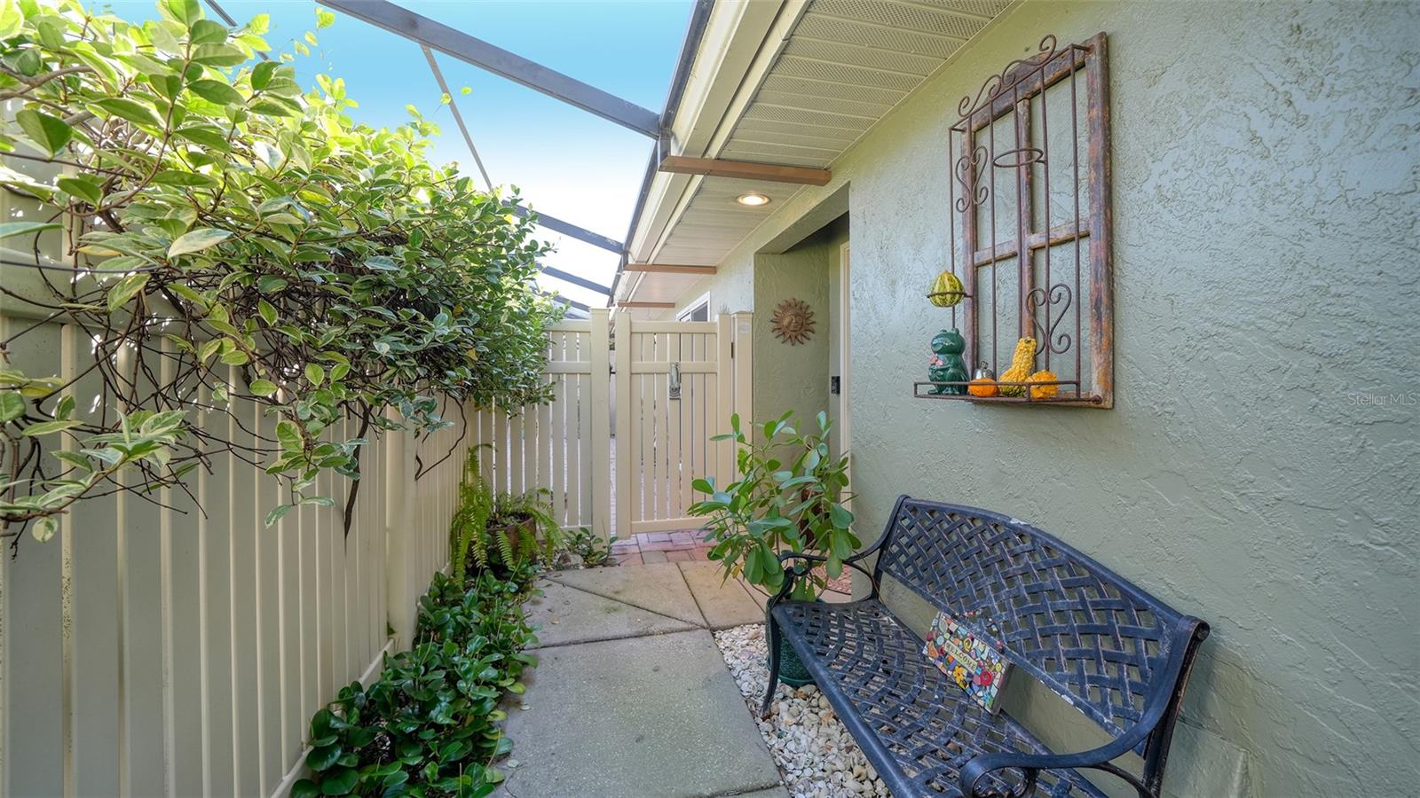4091 CENTER POINTE PLACE 40A