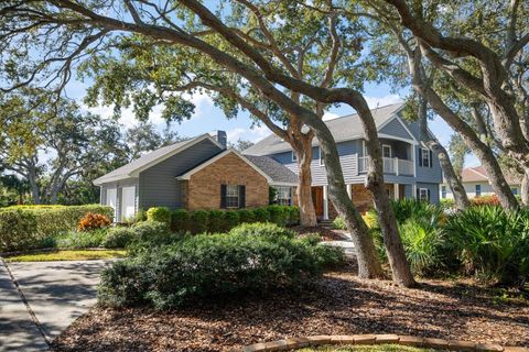 Photo of 14940 Cathy Lane, Largo, FL 33774 (MLS # TB8460087)