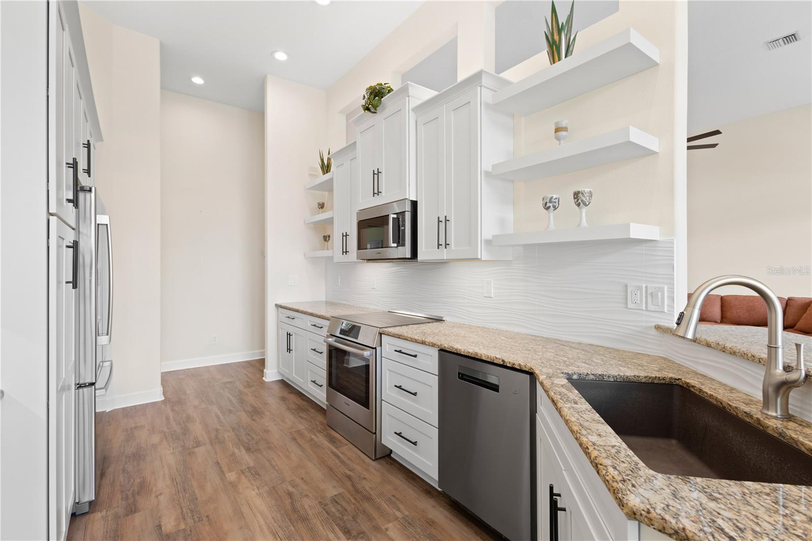 CALUSA LAKES - Residential