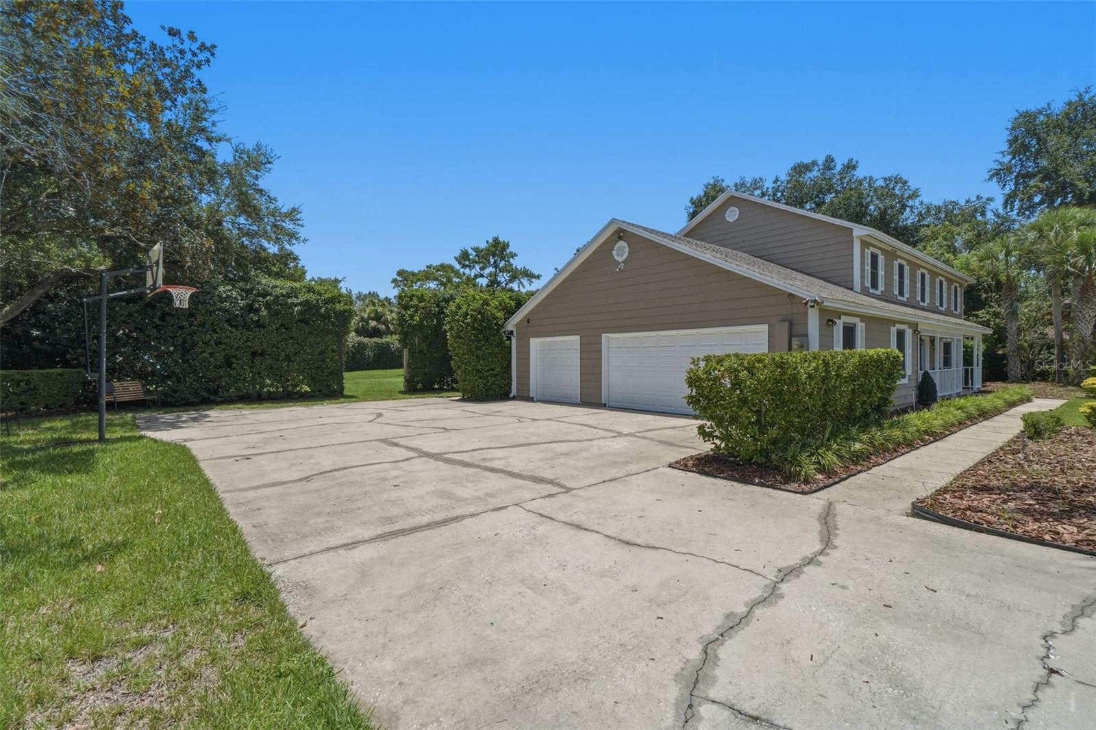 2143 BLUE IRIS PLACE