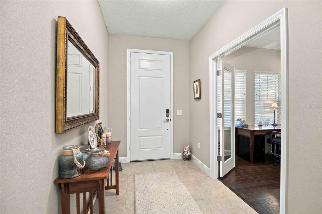 Photo of 6964 White Willow Court, Sarasota, FL 34243 (MLS # A4707267)