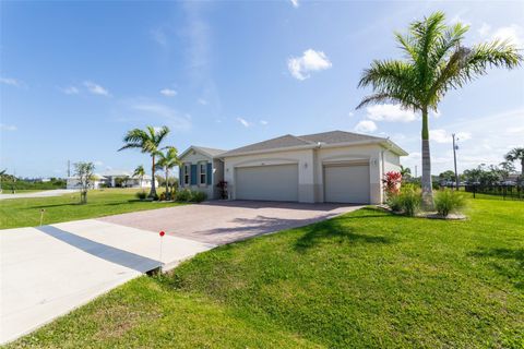 A home in PUNTA GORDA